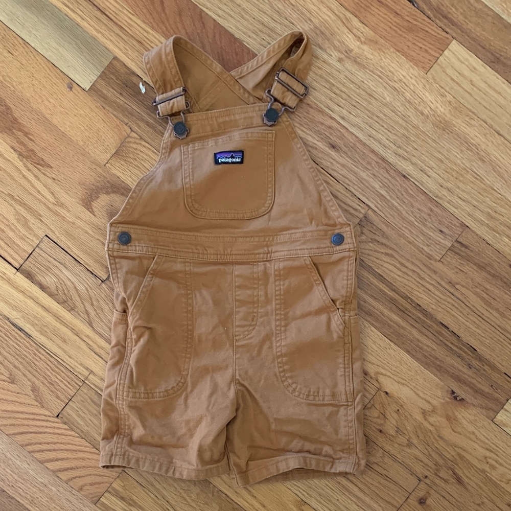 EUC Patagonia Kids Tan Overalls